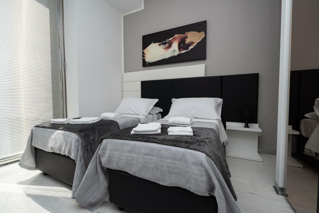 White Rooms ريجّو دي كالابريا المظهر الخارجي الصورة