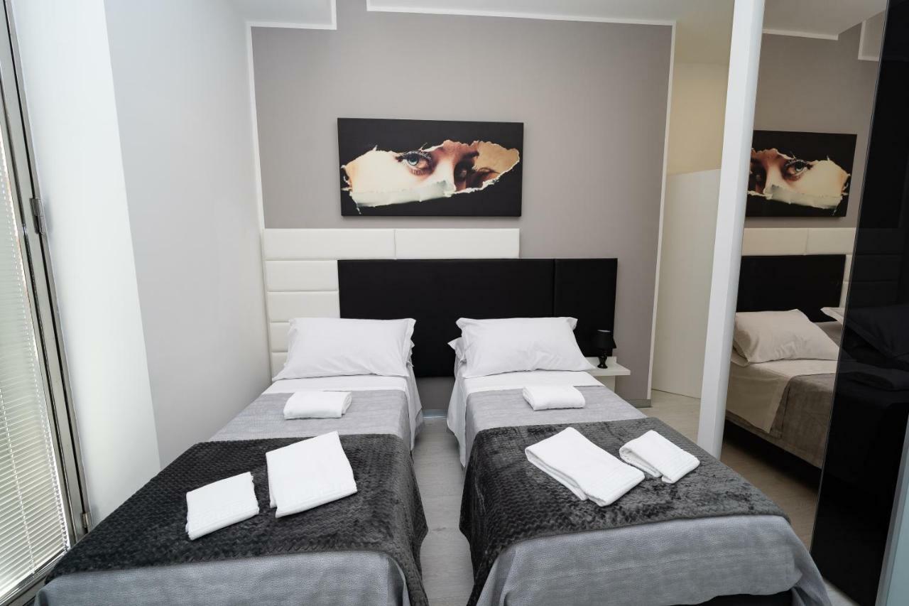White Rooms ريجّو دي كالابريا المظهر الخارجي الصورة
